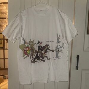 Warner Bros. White T-Shirt with Looney Tunes Characters